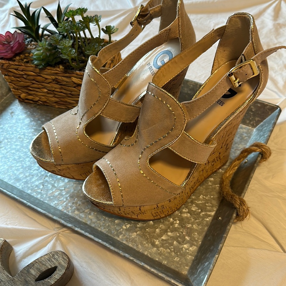 EUC Guess Wedge Sandal
